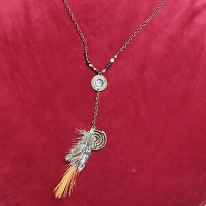 Elegant Feather Pendant Necklace